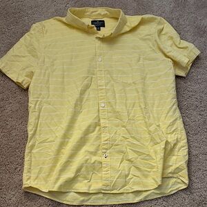 American Eagle Outfitters Yellow Casual Button Down Shirt